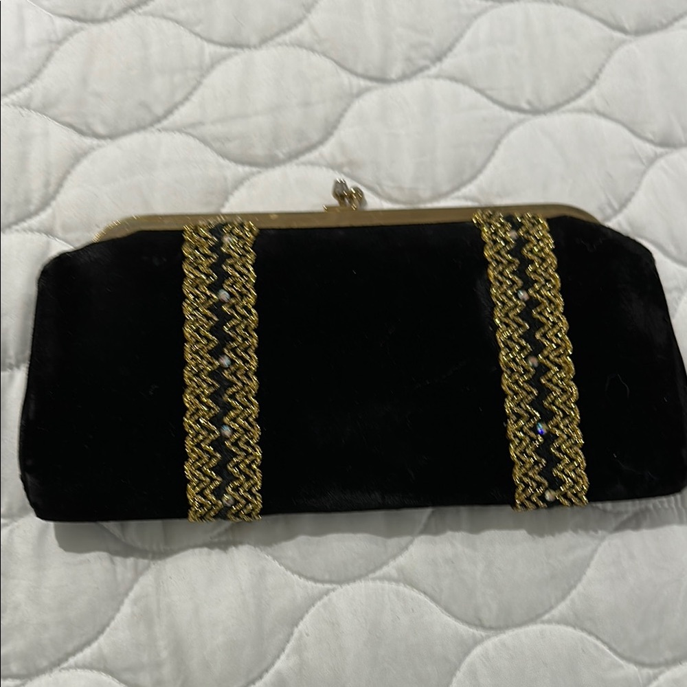 Vintage Convertible Black and Gold Clutch - Picture 2 of 8